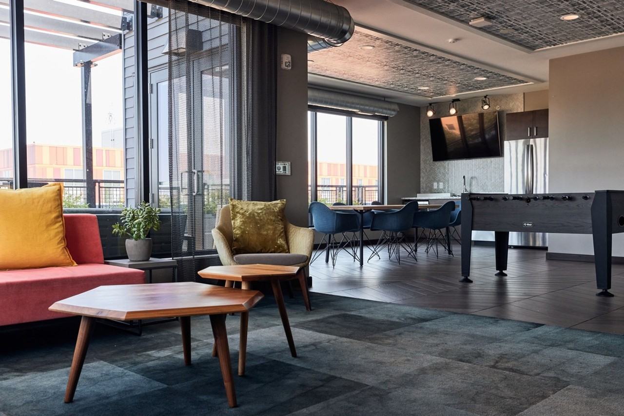 Southsider - Photo 2 of 38