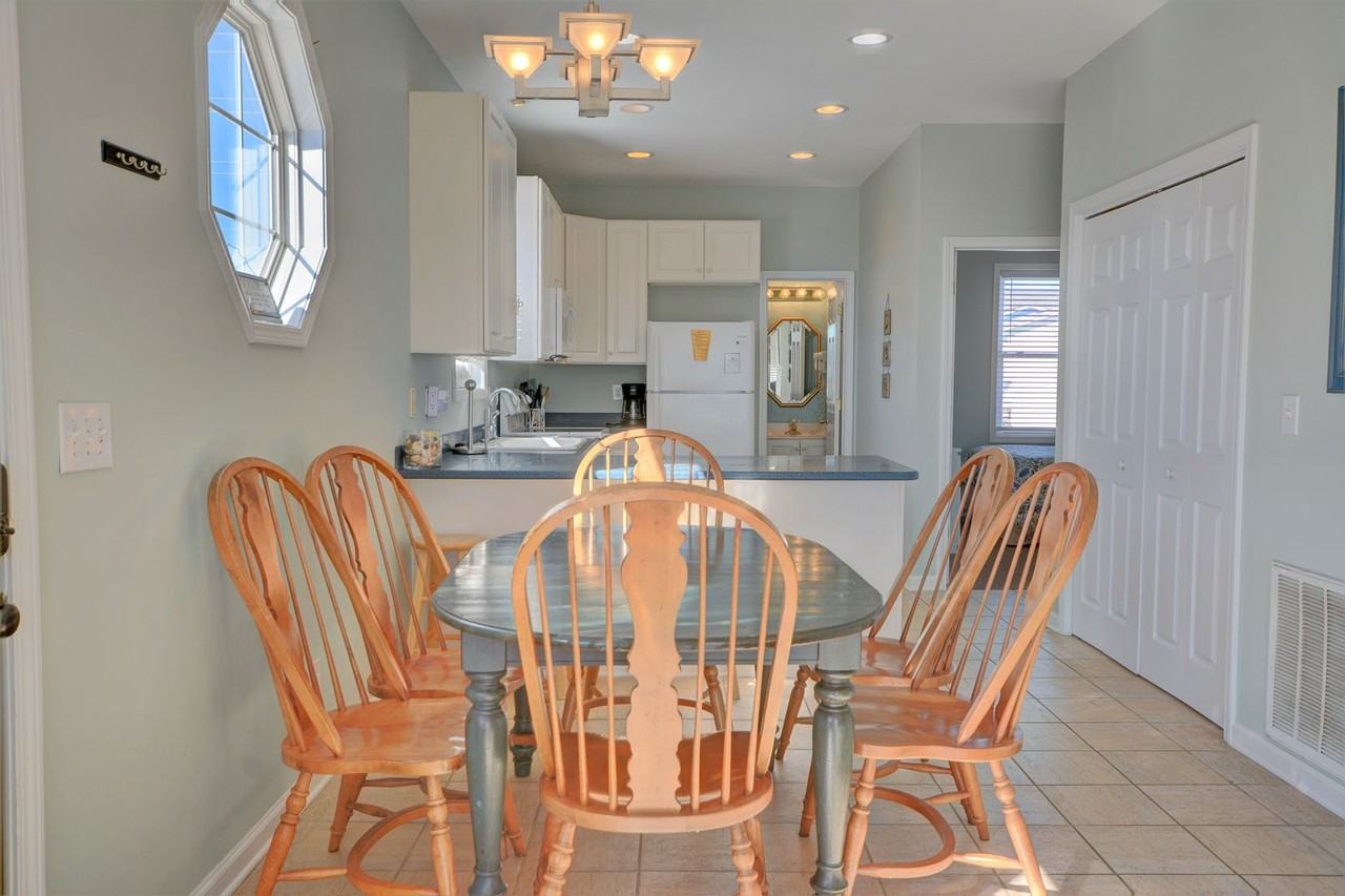 3812 Island Dr - Photo 7 of 29
