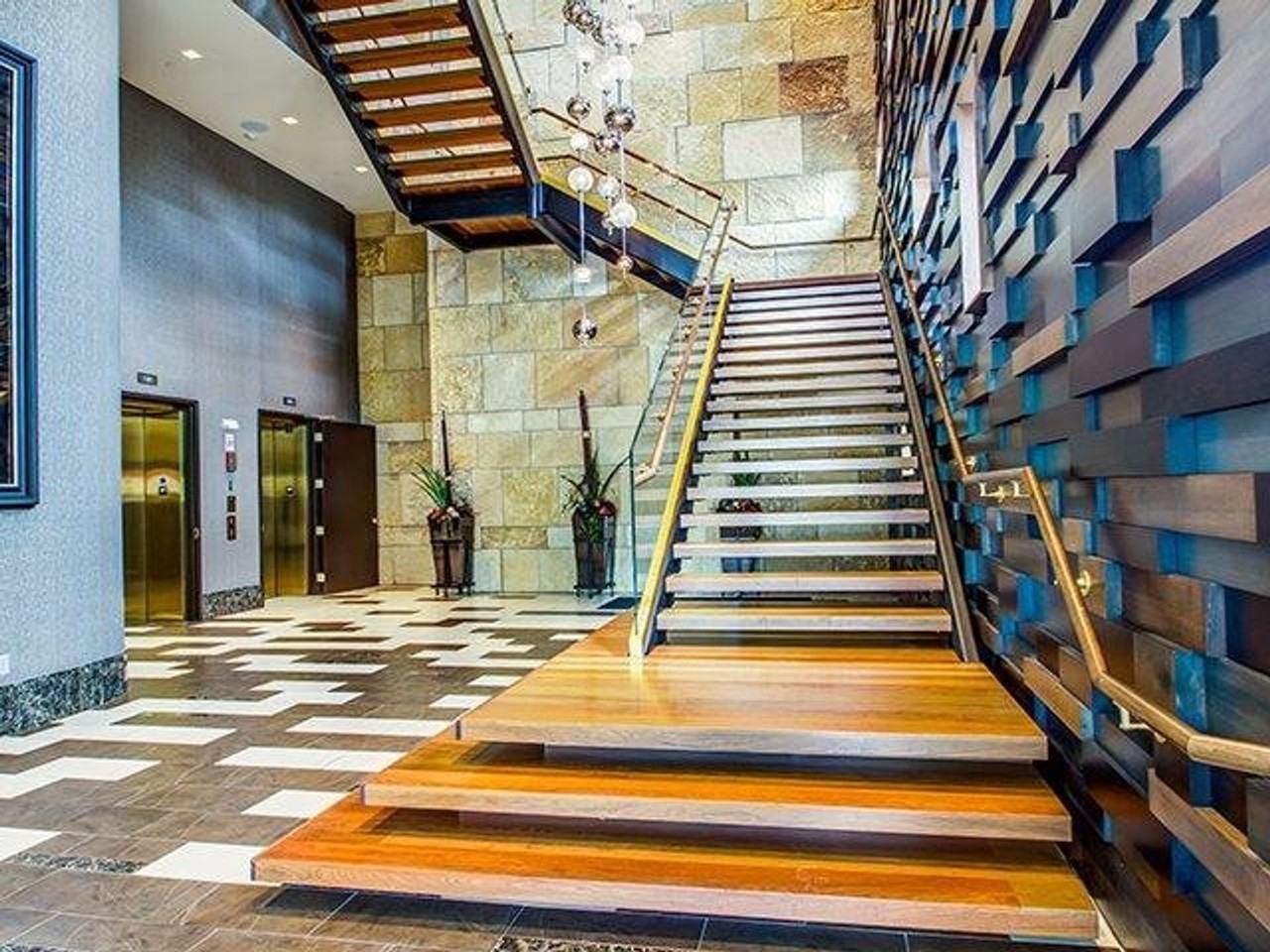 Walkway - Photo 3 of 19