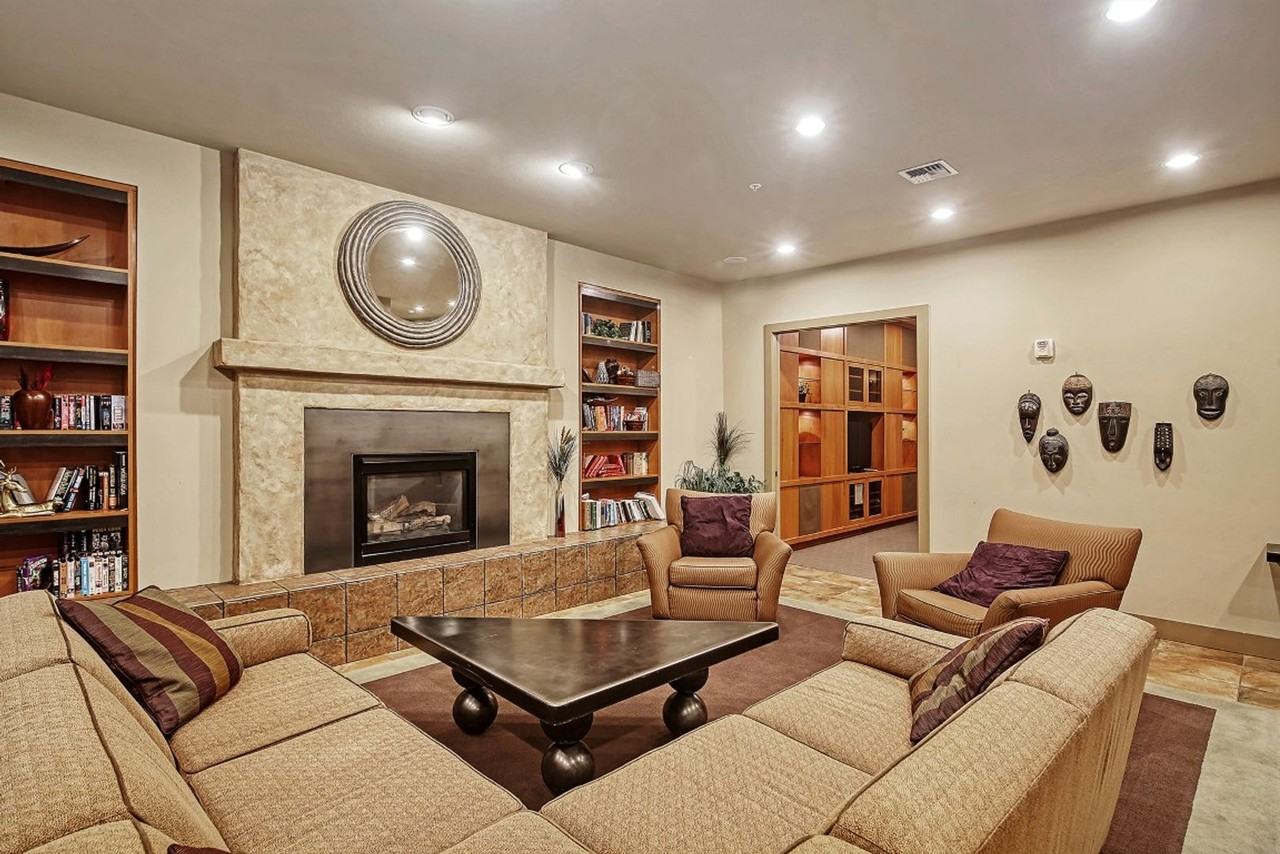 1730 N Northlake Way #214 - Photo 4 of 30