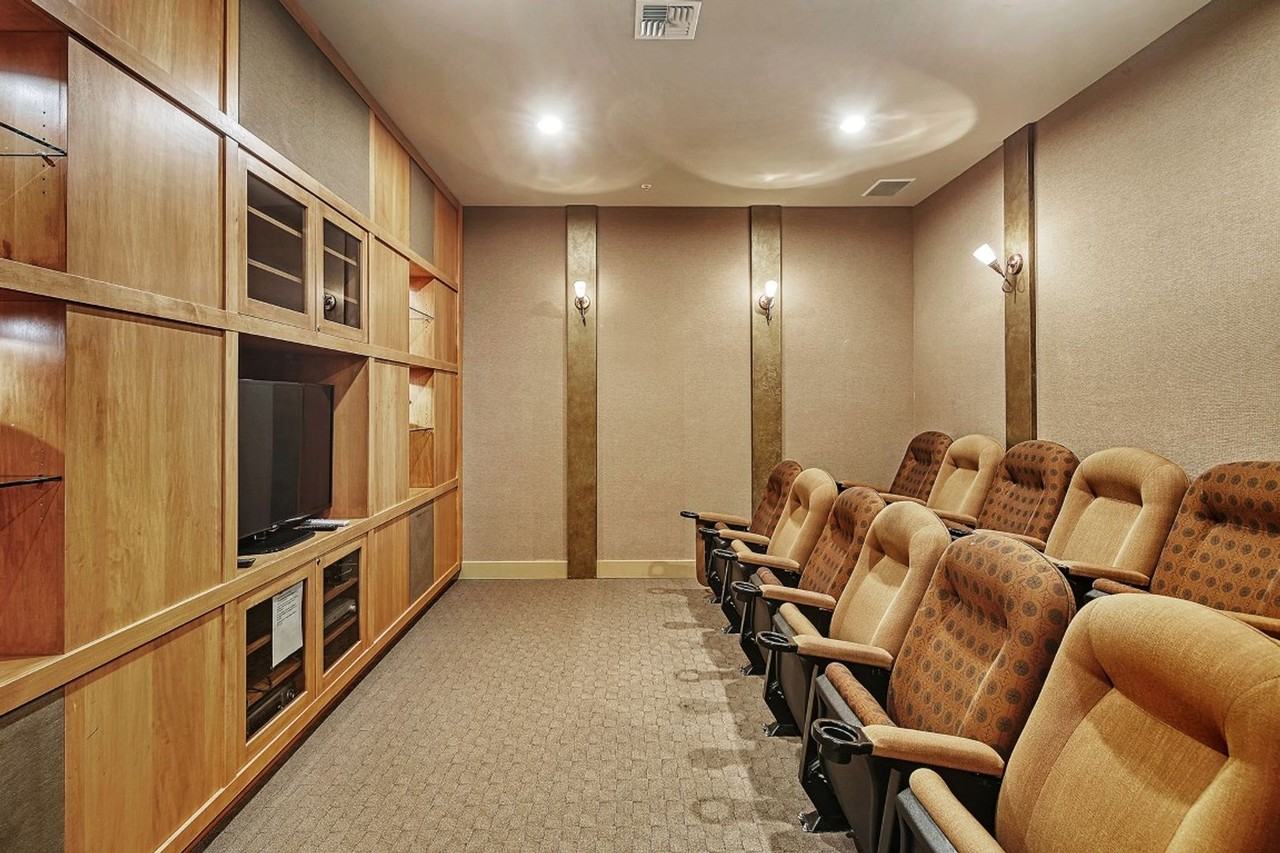 1730 N Northlake Way #214 - Photo 5 of 30