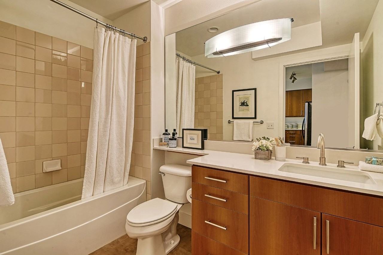 1730 N Northlake Way #214 - Photo 7 of 30