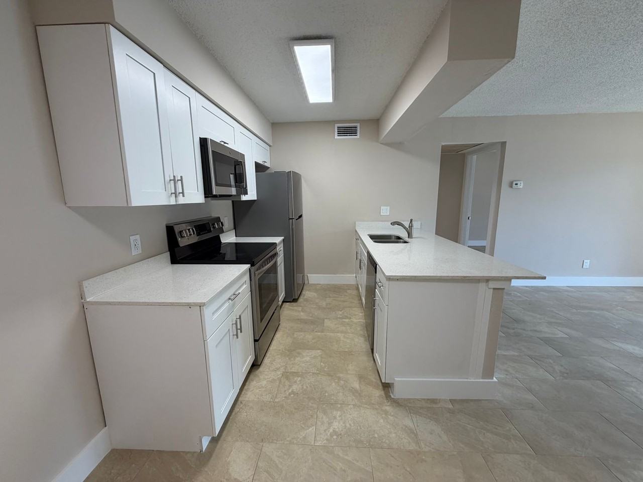 5327 Summerlin Road - Photo 5 of 22