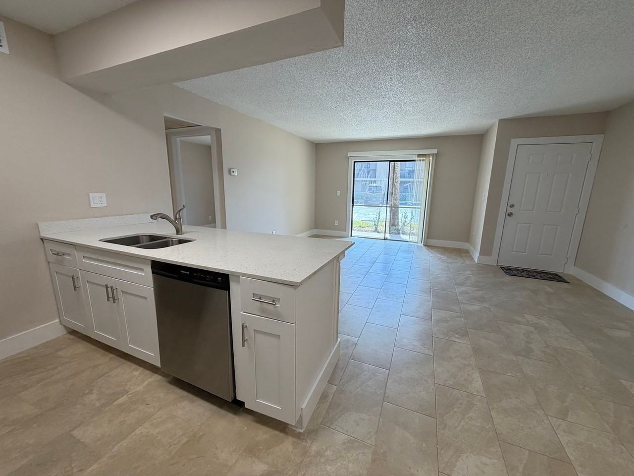 5327 Summerlin Road - Photo 7 of 22