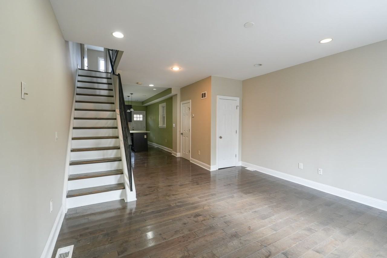 2633 Tasker St - Photo 2 of 24