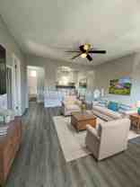 00040-513 - Photo 1 of 1