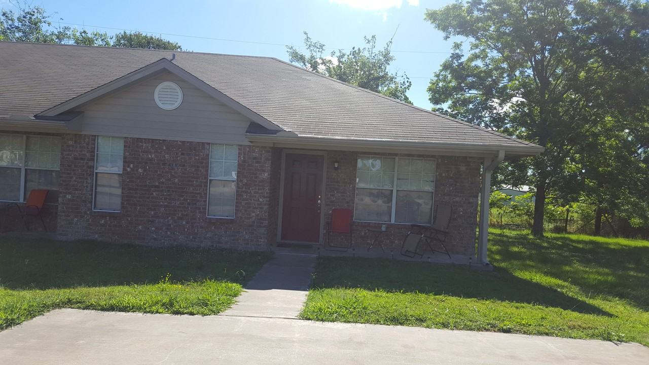 360 Anderson Road - Photo 3 of 11