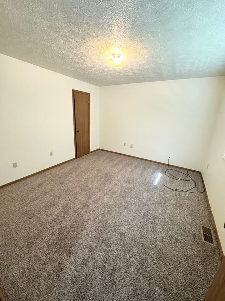 416 Walnut Street - Photo 6 of 9