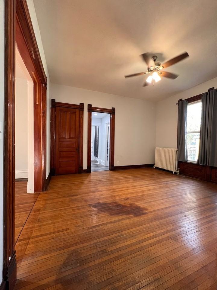1718 Farnam St - Photo 3 of 11