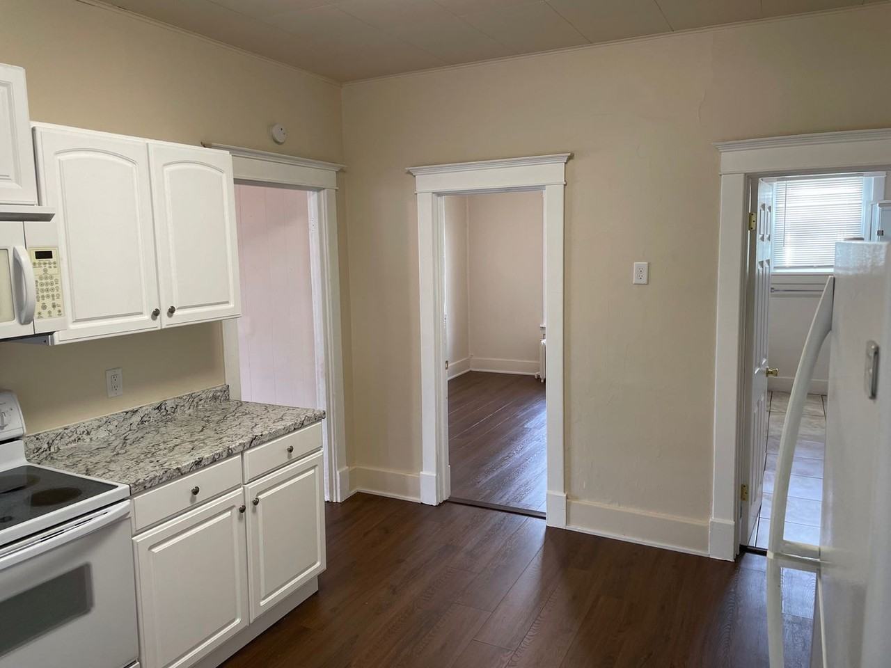 335 South Park Street - Photo 3 of 8