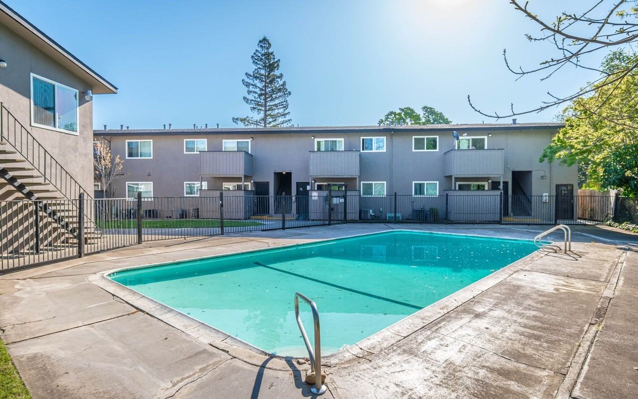 Takoma Village - Photo 5 of 7