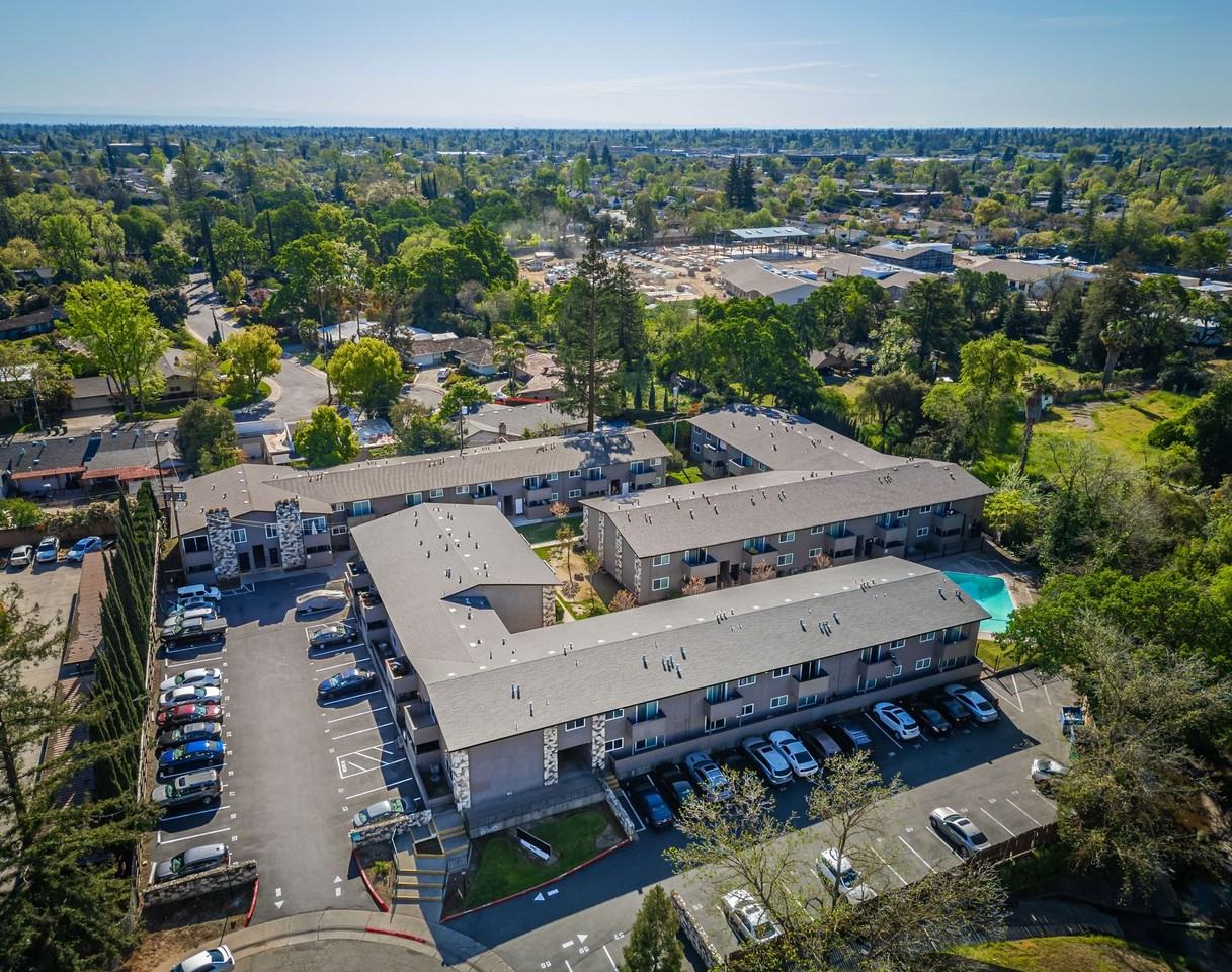 Takoma Village - Photo 7 of 7