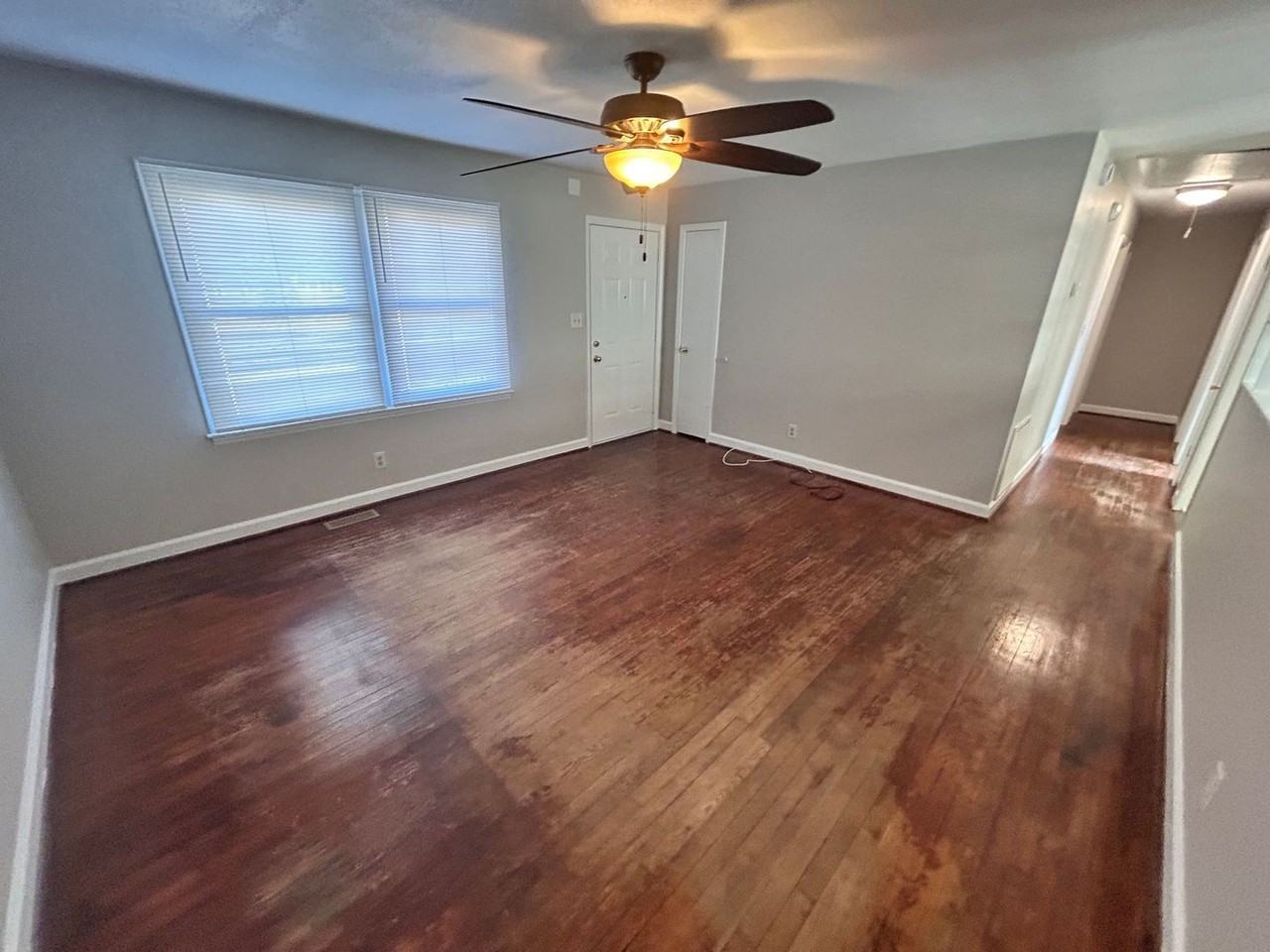 2326 Marett Boulevard - Photo 5 of 29