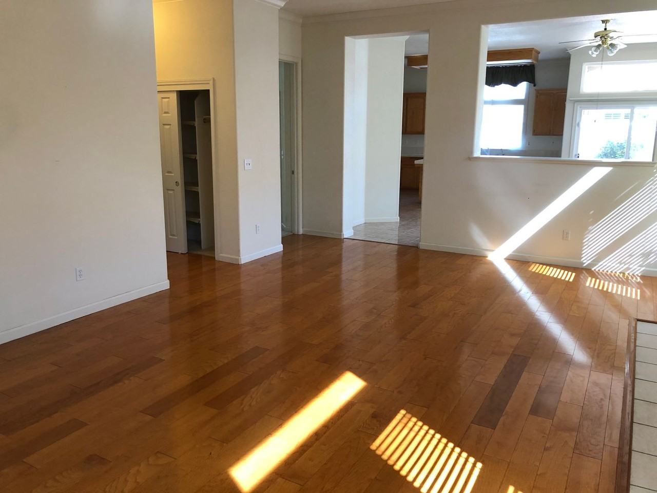 560 Marvin Gardens Circle - Photo 3 of 17