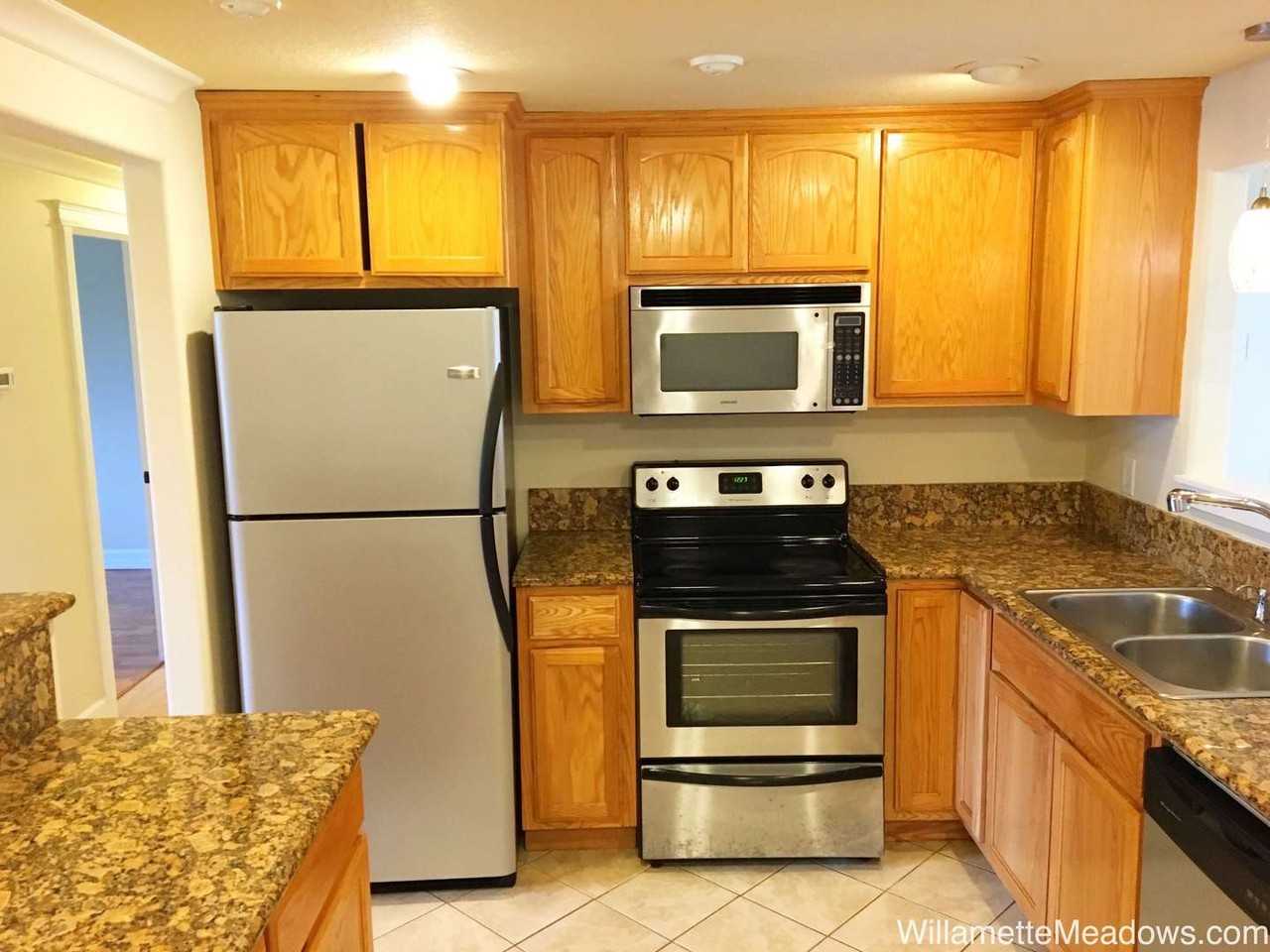 3017 Alameda St Ne - Photo 7 of 27