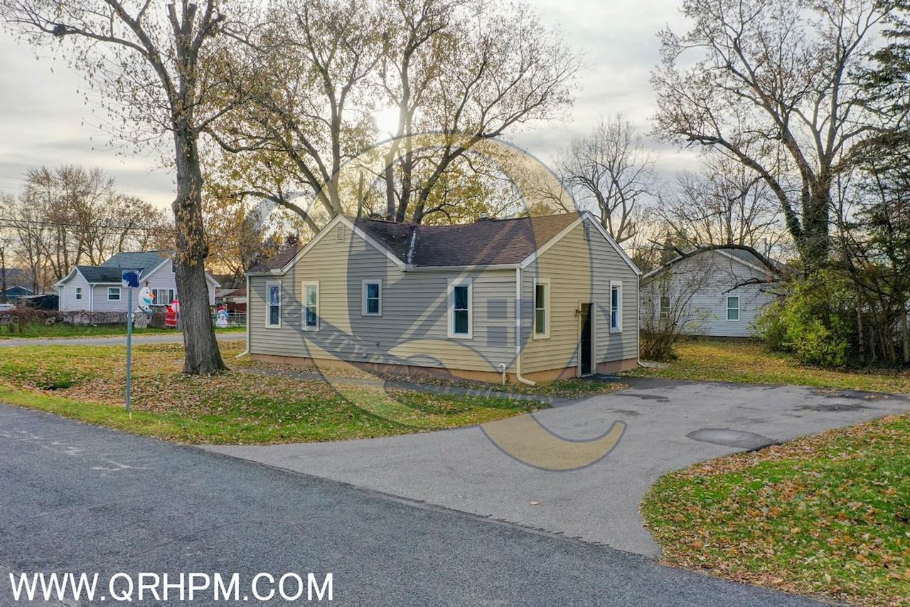 2089 Brady Avenue - Photo 3 of 13