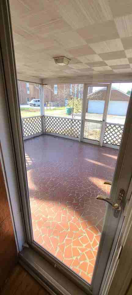 6426 Shallowford Road - Photo 2 of 36