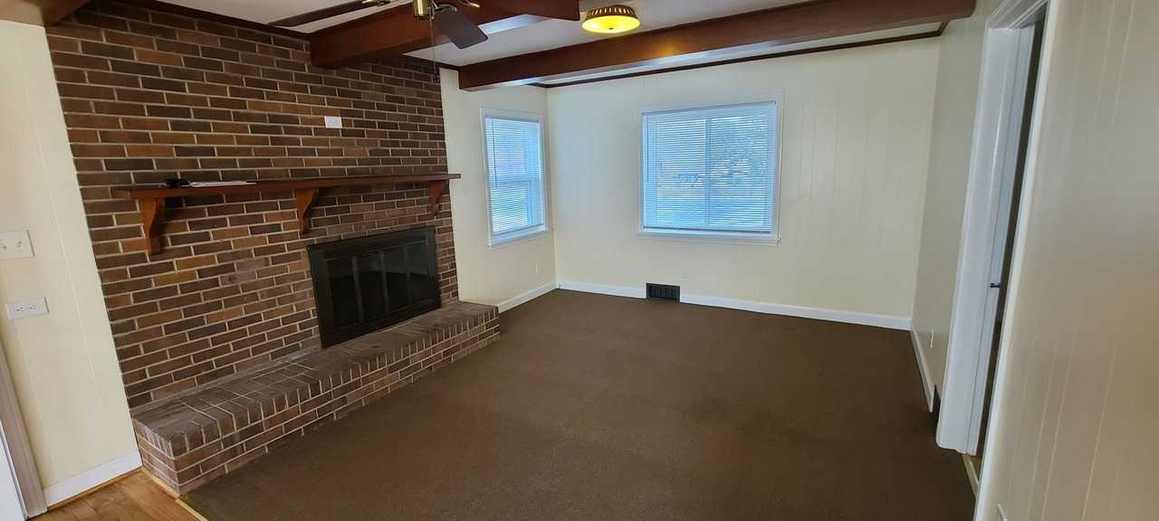 6426 Shallowford Road - Photo 3 of 36