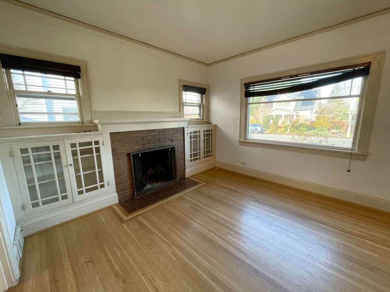 8408 North Smith Street - Photo 3 of 17