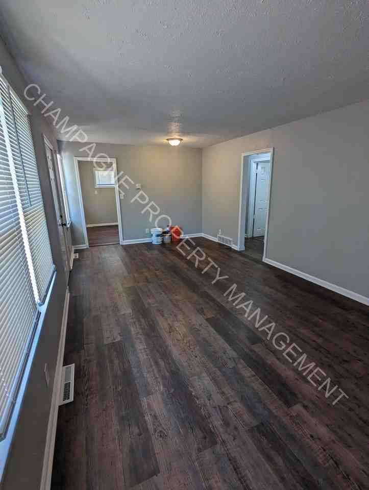 8337 Olive Street - Photo 6 of 10