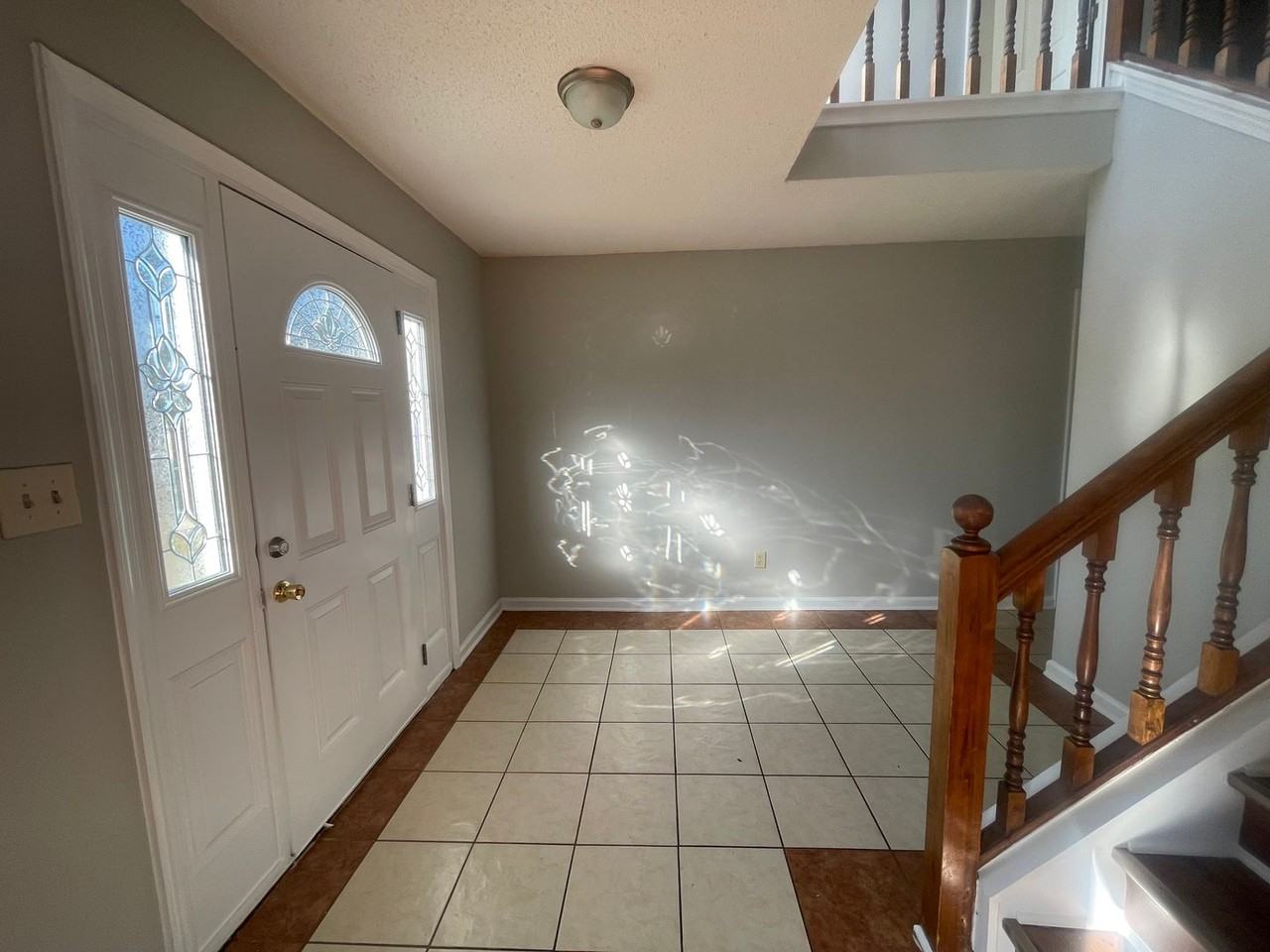 6387 Seths Way - Photo 2 of 41