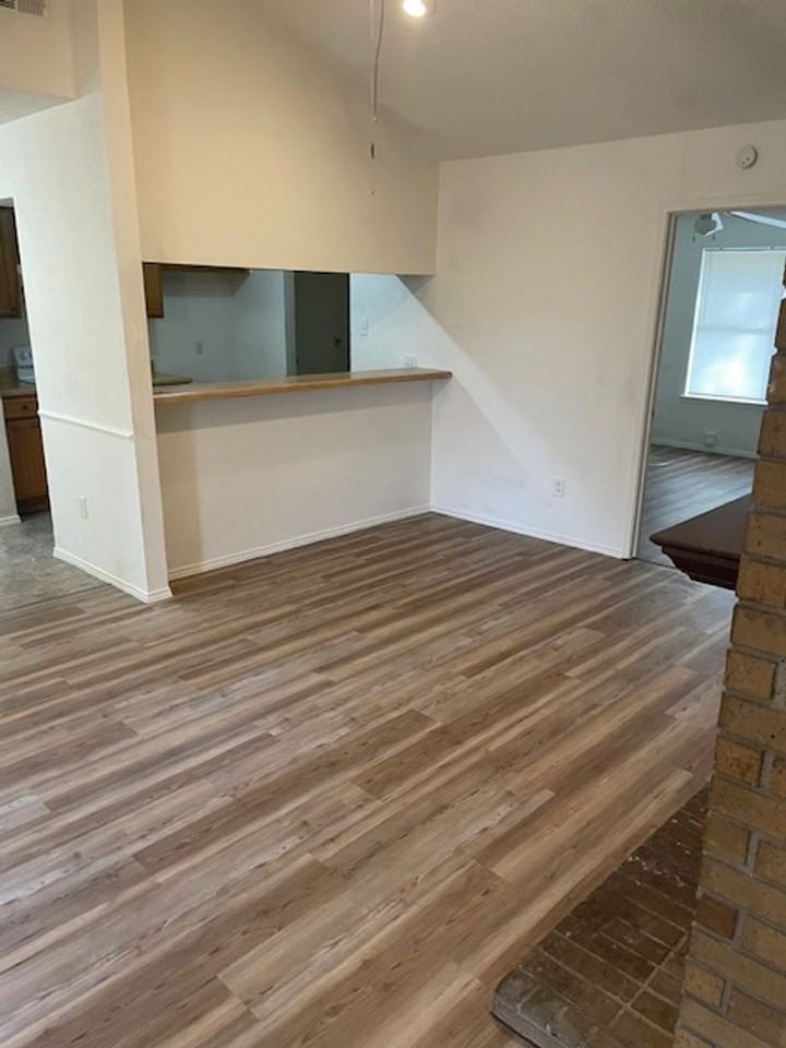 716 Woodland Court - Photo 7 of 13