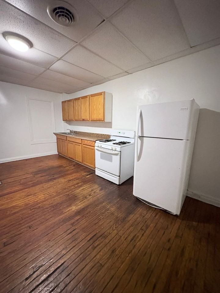 142 E College Ave #2 - Photo 3 of 15
