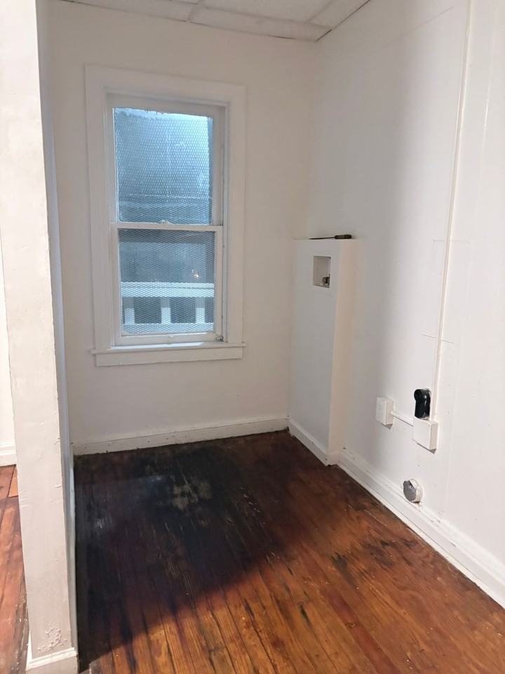 142 E College Ave #2 - Photo 6 of 15