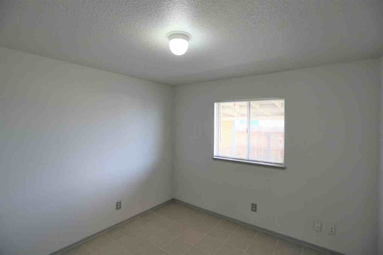 16530 Carob Court - Photo 7 of 20