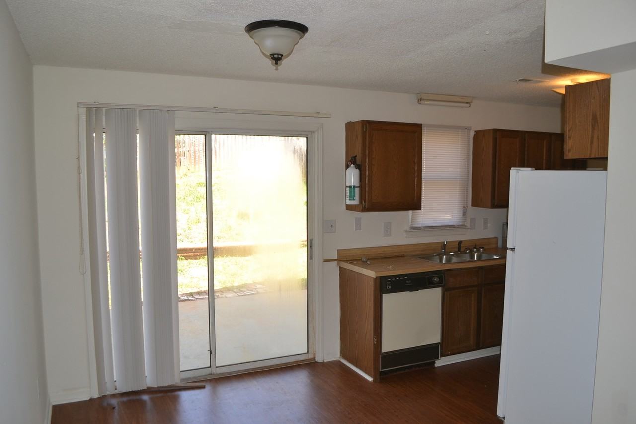 118 Franklin Drive - Photo 4 of 7