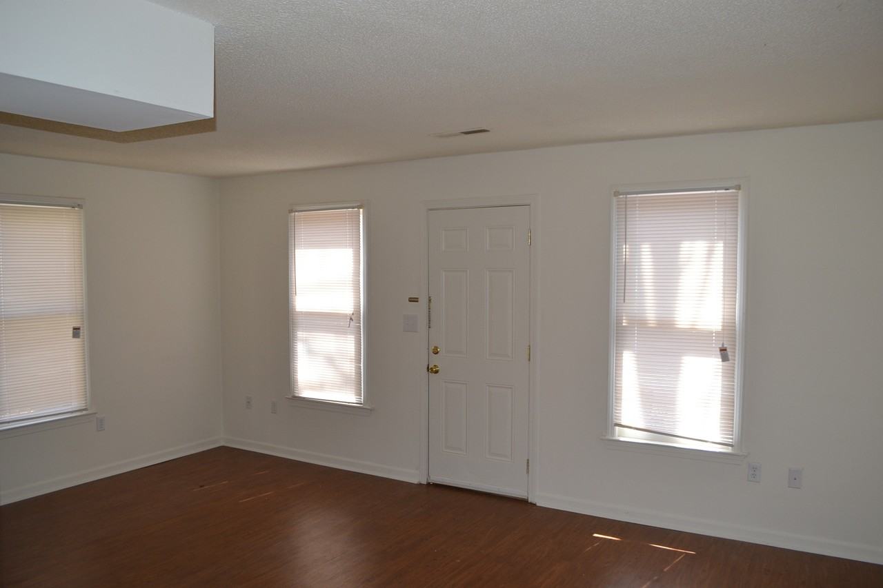 118 Franklin Drive - Photo 5 of 7