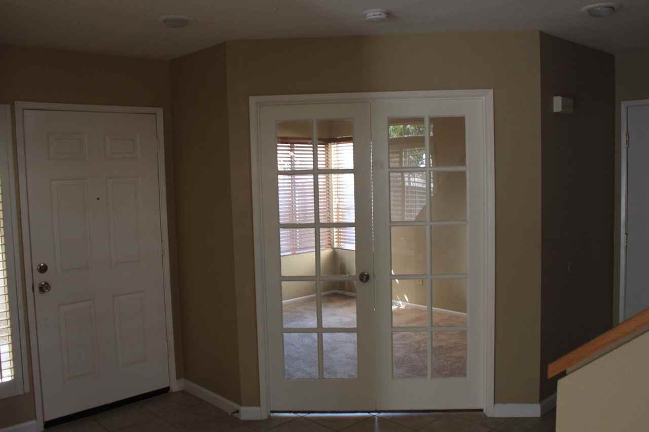 5147 Maplewood Cir - Photo 2 of 12