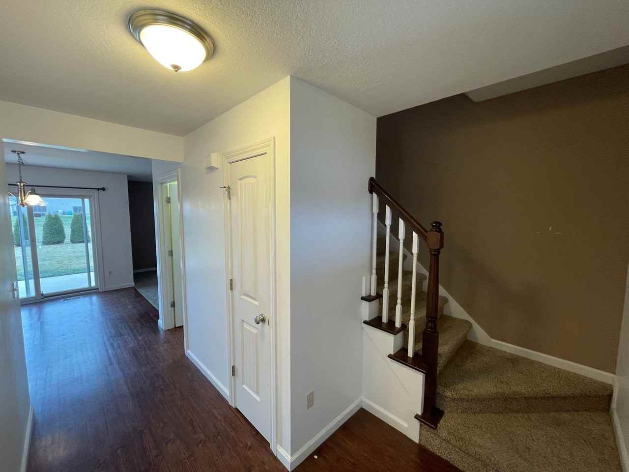 2727 Stonecrop Cv - Photo 2 of 29