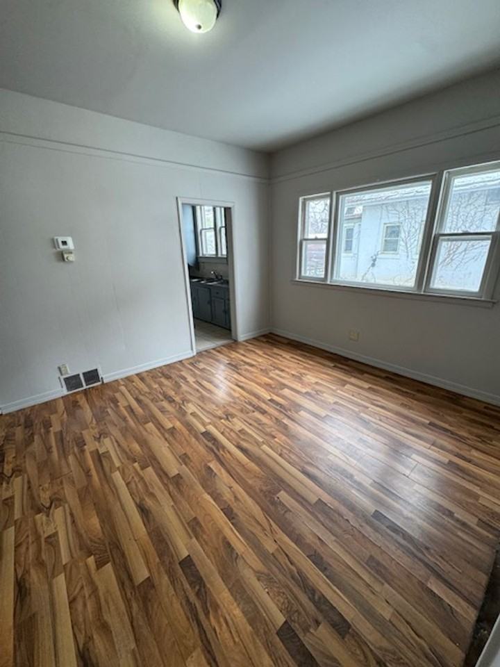 1916 High Street - Photo 2 of 7