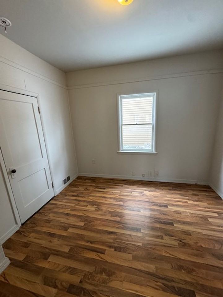 1916 High Street - Photo 4 of 7