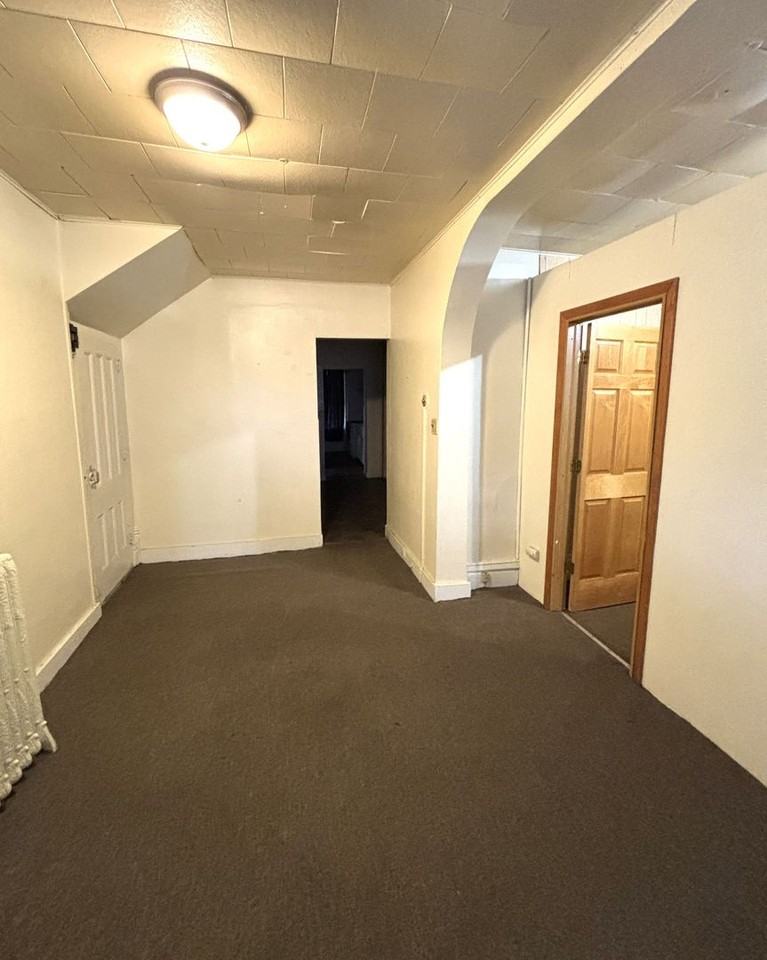 309 Franklin - Photo 4 of 18