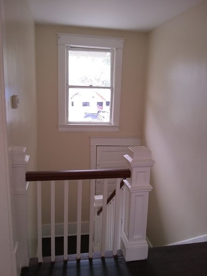 703 E Colonial Dr #B - Photo 3 of 9