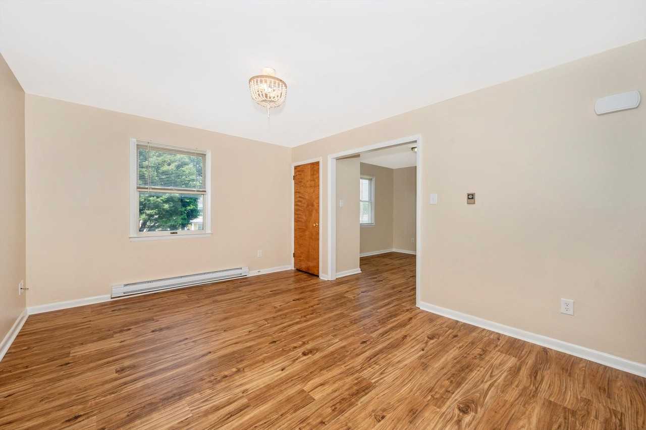 28 W Wilson Blvd - Photo 3 of 44