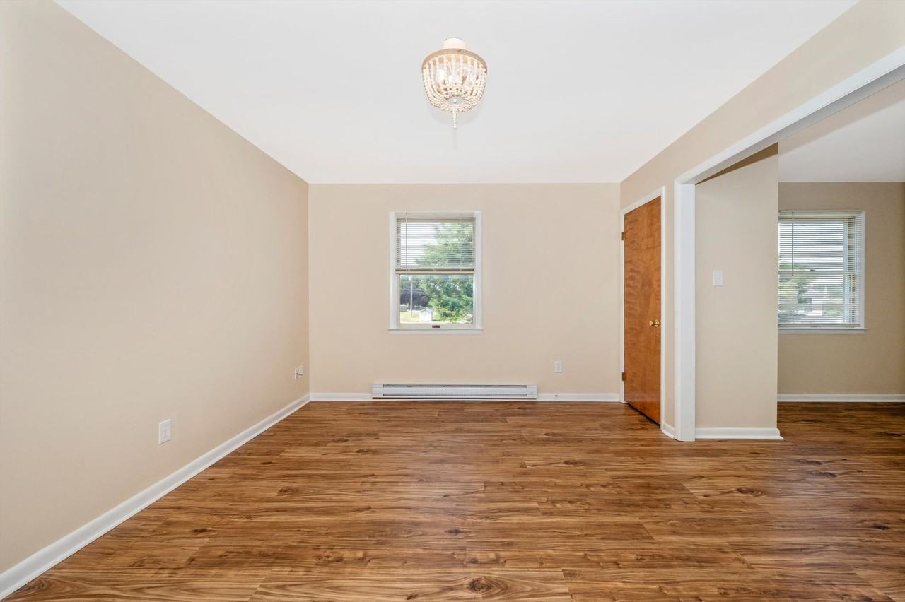 28 W Wilson Blvd - Photo 4 of 44
