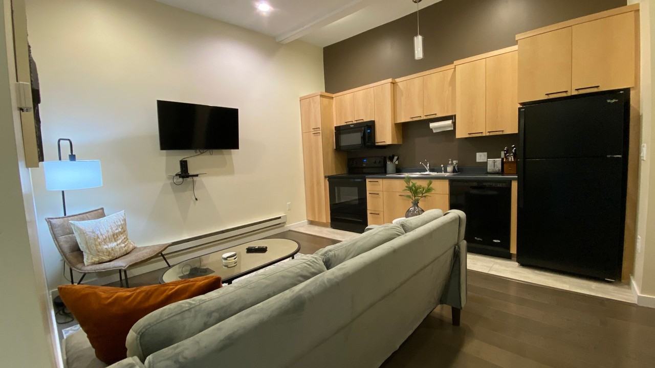 223 North Broadway Avenue #205 - Photo 2 of 9