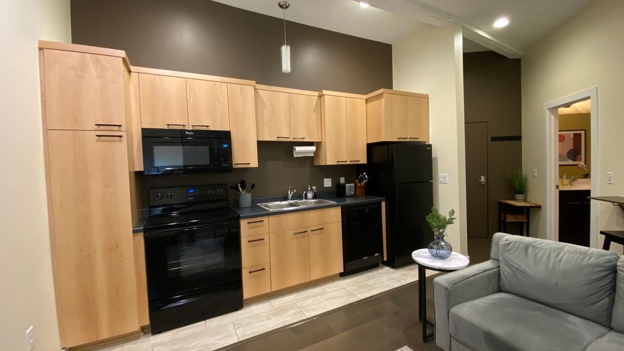 223 Broadway Ave N #205 - Photo 5 of 9