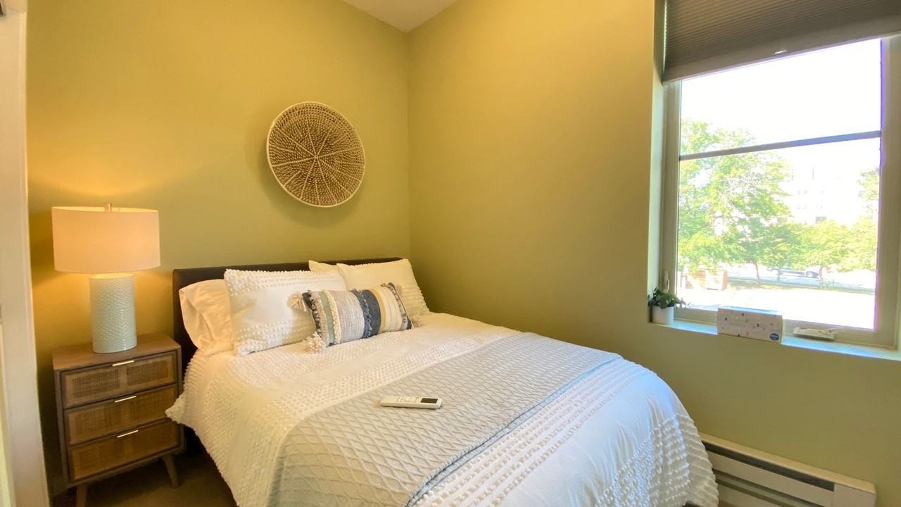 223 Broadway Ave N #205 - Photo 6 of 9