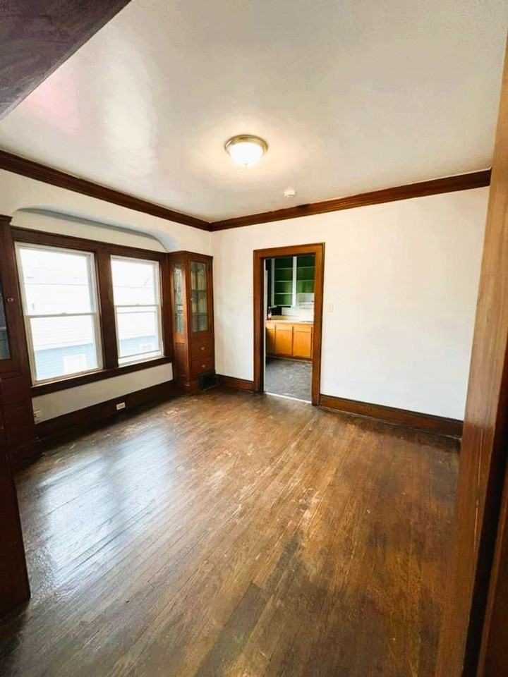 2109 -2113 W 11th St, Cleveland, OH 44113 - Photo 3 of 6