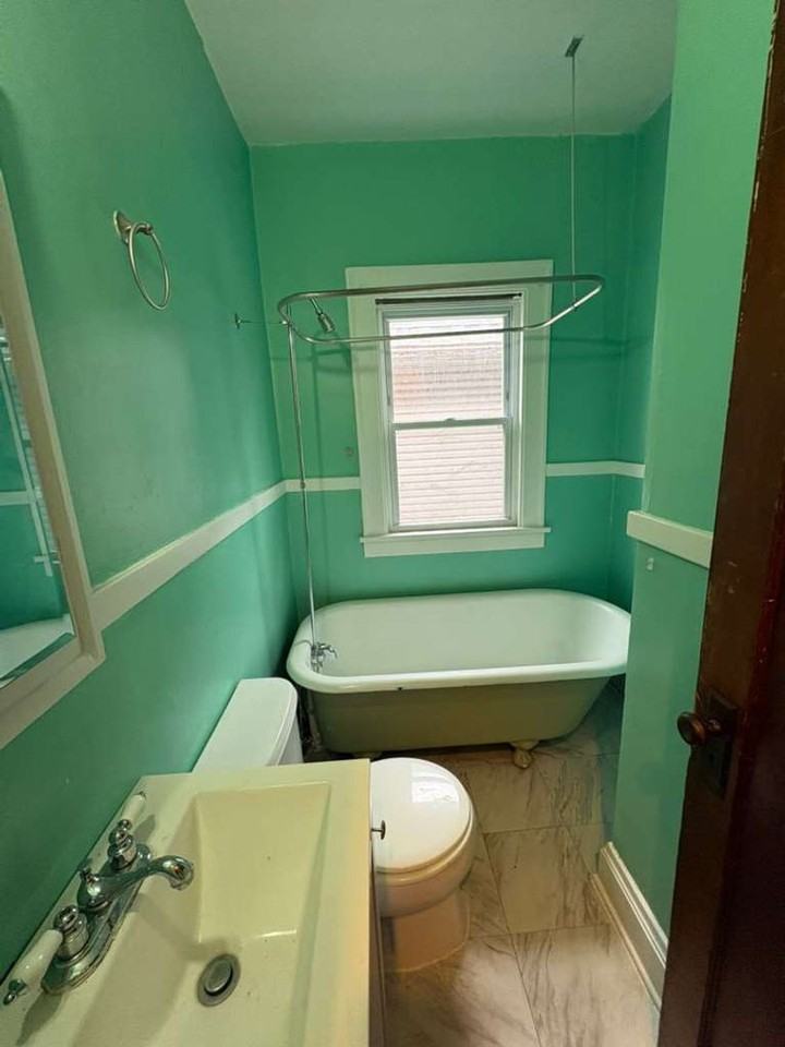 2109 -2113 W 11th St, Cleveland, OH 44113 - Photo 6 of 6