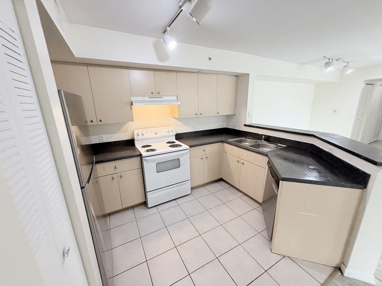 4151 San Marino Blvd #208 - Photo 2 of 21