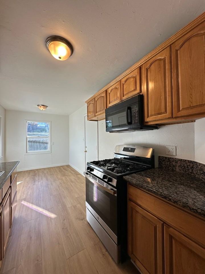 531 Chaparral Way - Photo 7 of 18