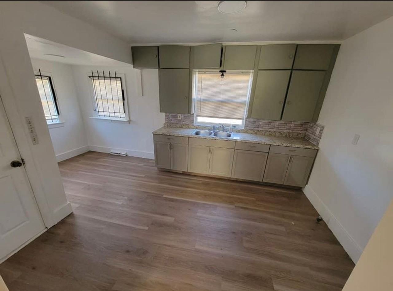 14915 Hartwell Avenue - Photo 6 of 12