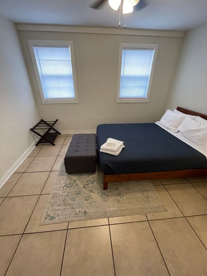 LAGARDE APARTMENTS - Photo 3 of 30