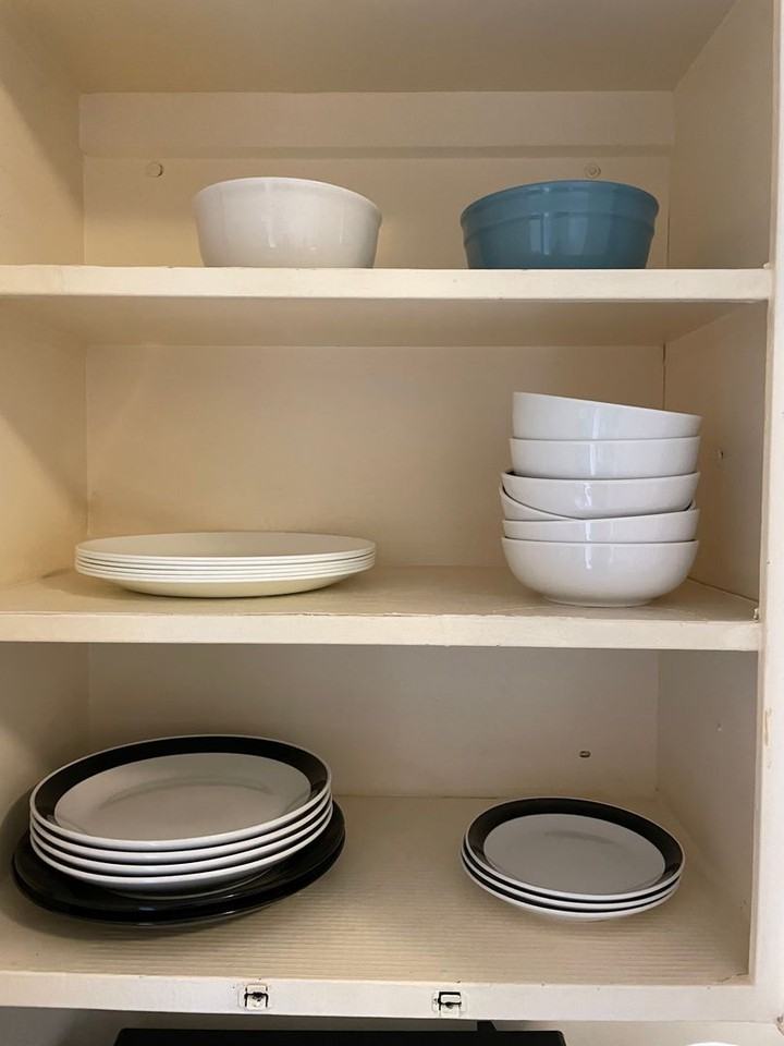 LAGARDE APARTMENTS - Photo 7 of 30