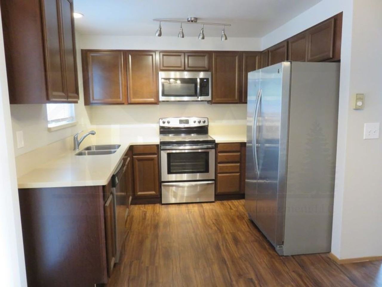 511 Malibu Dr Se - Photo 3 of 30